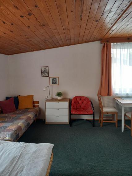 lůžkový s výhledem na hory 